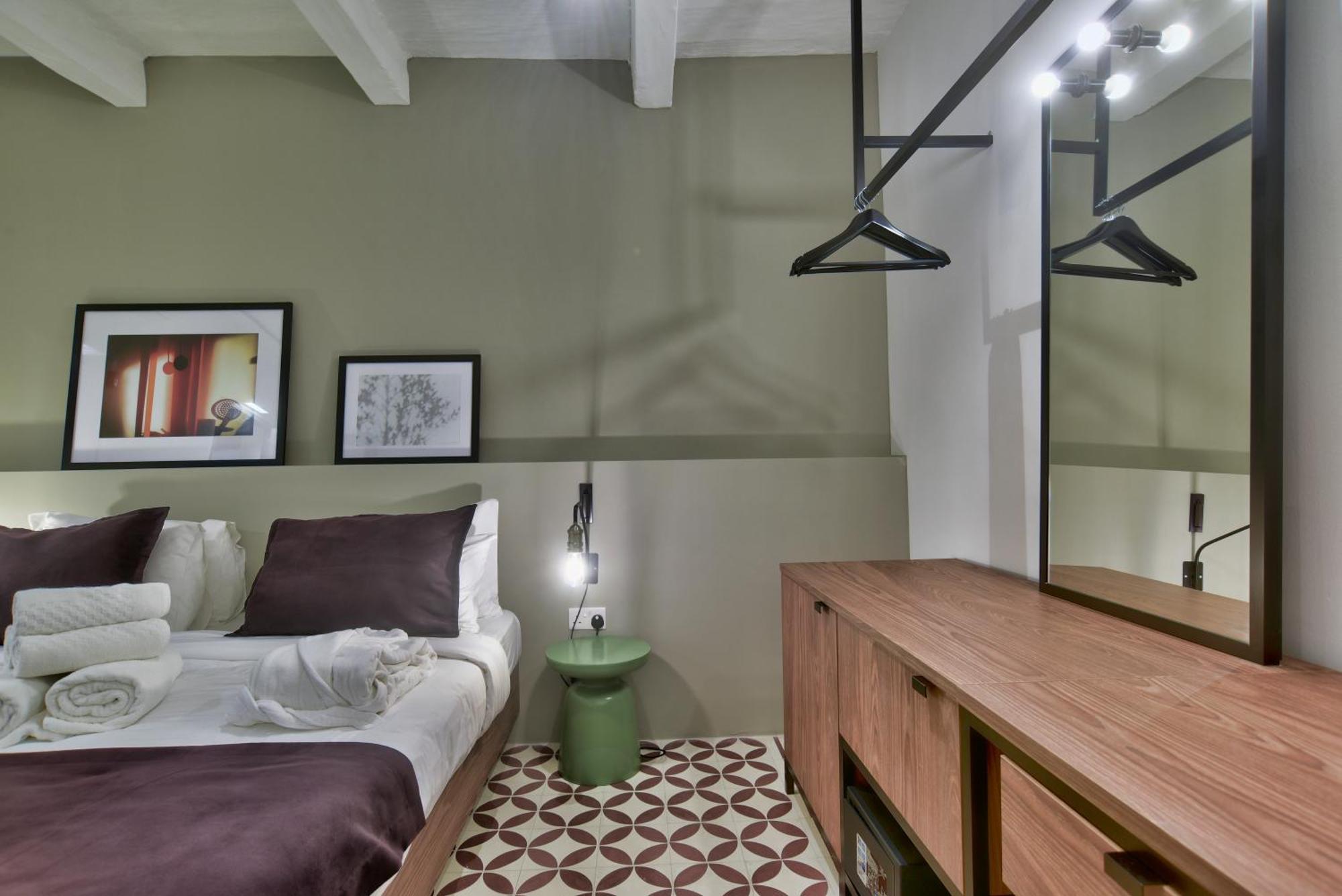 Private Rooms With Bathroom In バレッタ エクステリア 写真